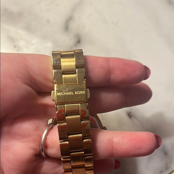 Michael Kors Gold Watch - Picture 4 of 4